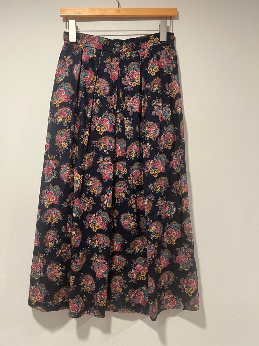 Vintage Jos. A. Bank Midi Skirt Pink Floral Paisley Size 8 JL
